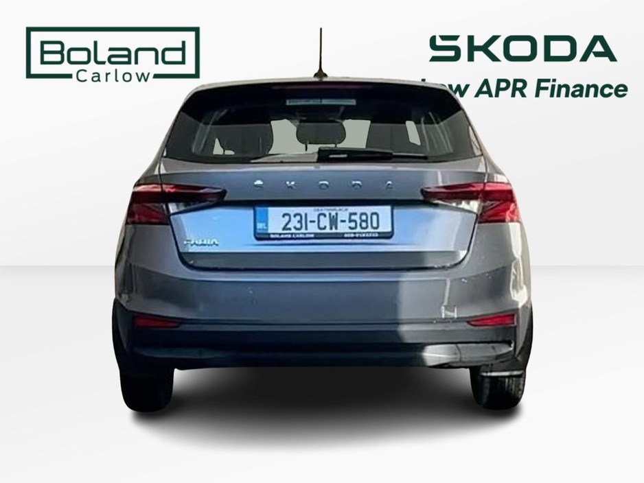 2023 Skoda Fabia - image 12