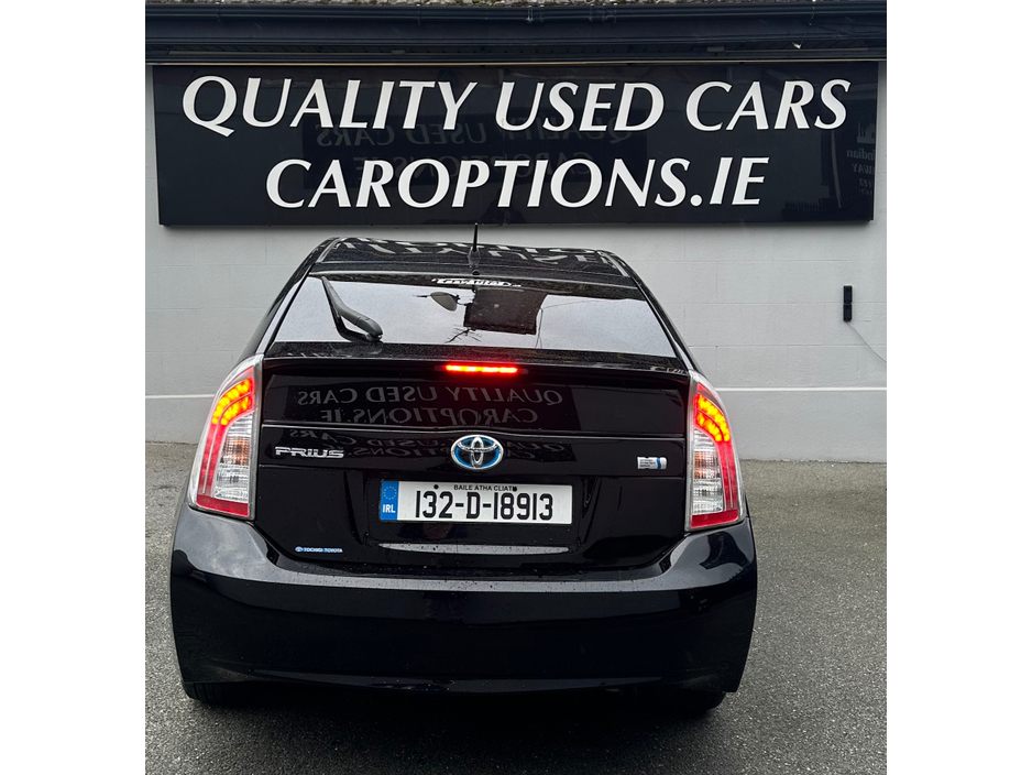 2013 Toyota Prius - image 6