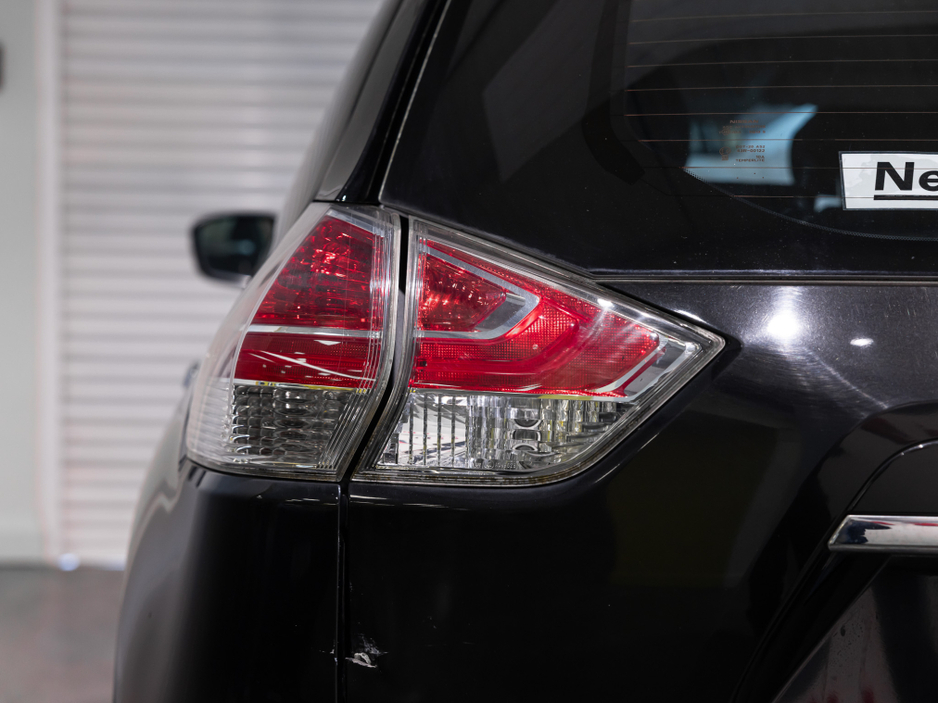 2015 Nissan X-Trail - image 10