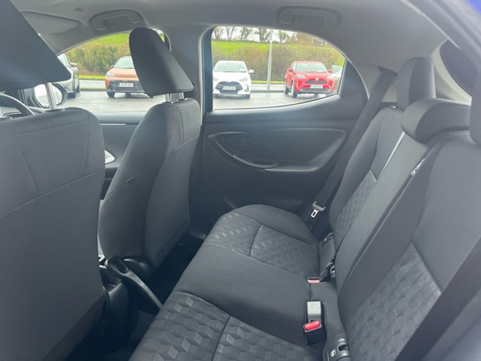 2024 Toyota Yaris 1.5 LUNA €23,950