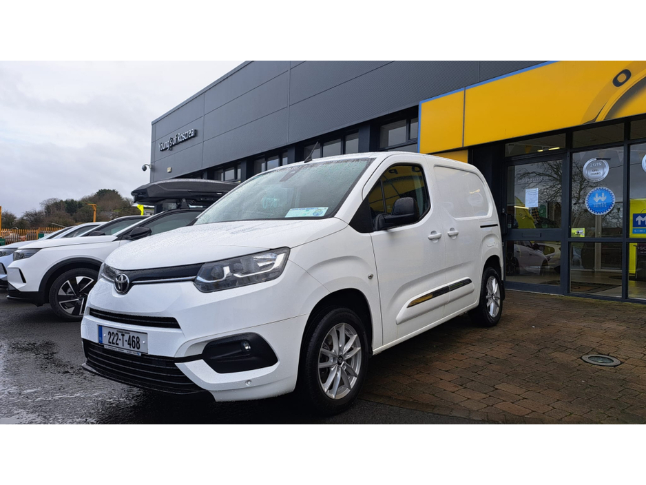 2022 Toyota Proace PR 1.5 GX SWB  **3 SEATER VAN** €16,950