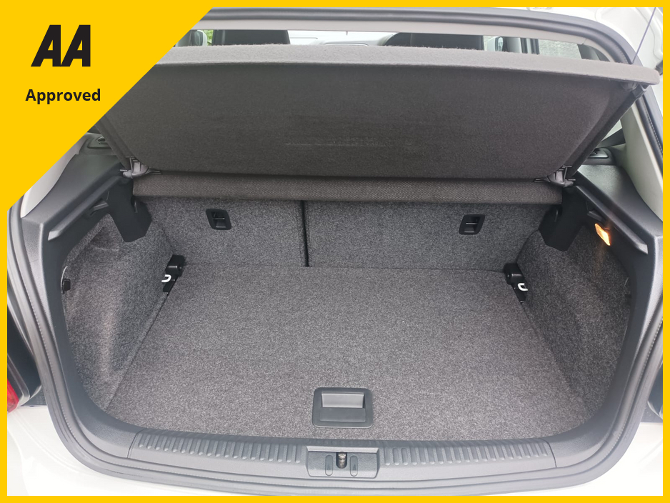 2017 Volkswagen Polo 1.2 TSI COMFORTLINE SPOTLESS WITH ONLY 24,524kms COMPREHENSIVE SERVICE HISTORY (10 STAMPS) FACTORY IMMOBILISER LEATHER STEERING WHEEL AUTO HEADLIGHTS FRONT FOGS ALLOY WHEELS ANDROID AUTO APPLE CARPLAY €14,395