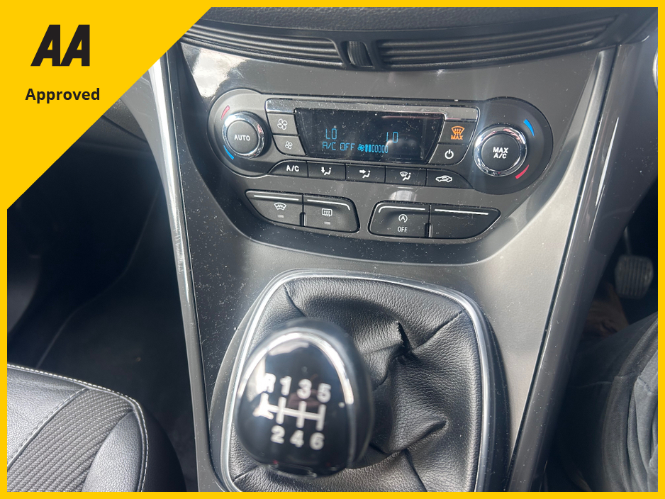 2015 Ford Kuga - image 22