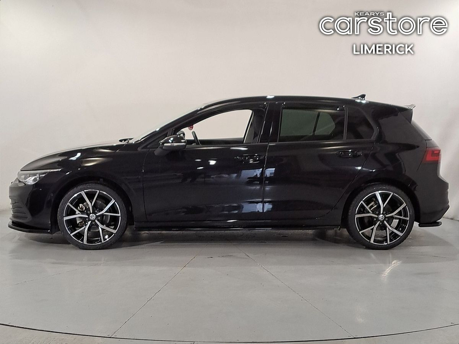 2022 Volkswagen Golf - image 6