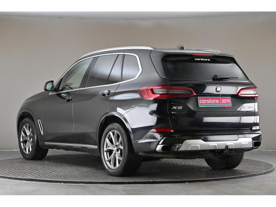 2019 BMW X5 - image 7