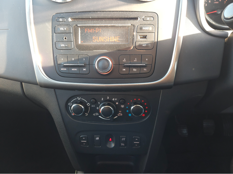 2015 Dacia Sandero STEPWAY SIGNATURE 1.5 DCI 90 4