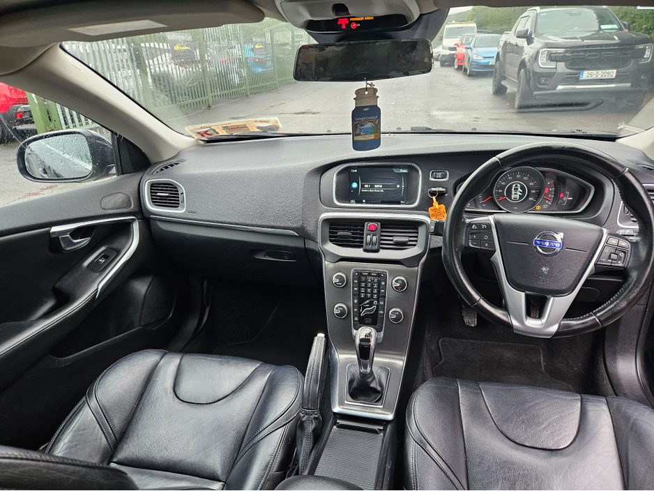 2016 Volvo V40 2.0 D2 SE NAV 120BHP 5DR 40 SERIES €8,450