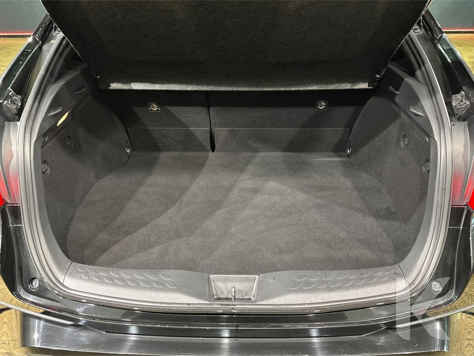 2020 Toyota C-HR - image 12