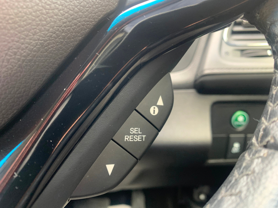 2014 Honda Vezel 1.5 HYBRID 5DR // 09/26 NCT AND €180 ROAD TAX // AIR CON, REVERSE CAMERA AND BLUETOOTH // €10,950