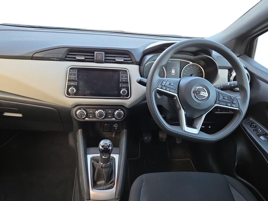 2022 Nissan Micra - image 2