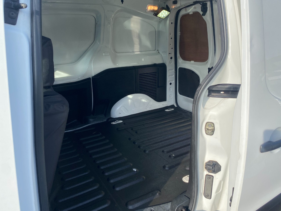 2017 Citroen Berlingo - image 9