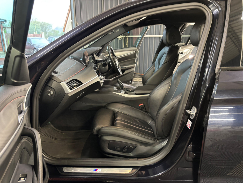 2019 BMW 5 Series - image 21