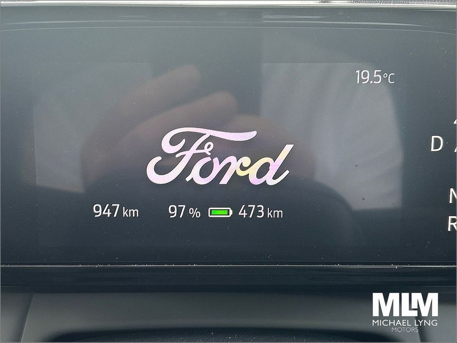 2025 Ford Explorer - image 14