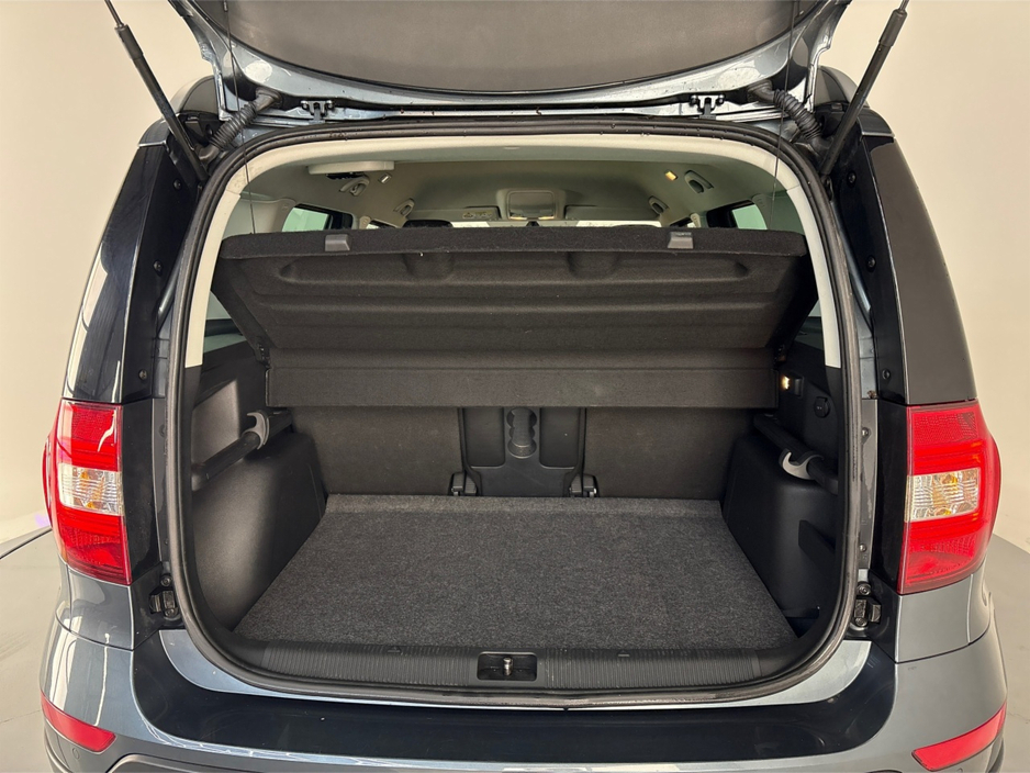 2016 Skoda Yeti OUTDOOR 2.0 TDI**TOUCHSCREEN BLUETOOTH MEDIA**MULTIFUNCTIONAL STEERING WHEEL**HEATED LEATHER SEATS**CRUISE CONTROL**PARKING SENSORS**AIR CONDTIONING**ELECTRIC WINDOWS **ISOFIX**FINANCE AVAILABLE** €11,995