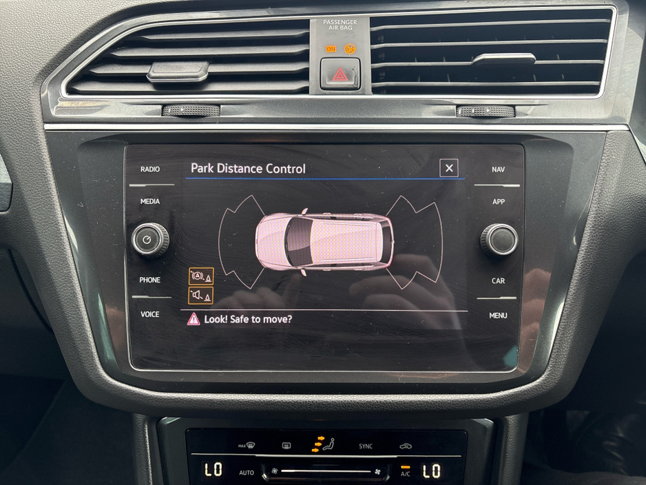 2021 Volkswagen Tiguan - image 18