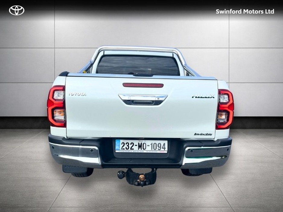 2023 Toyota Hilux - image 4