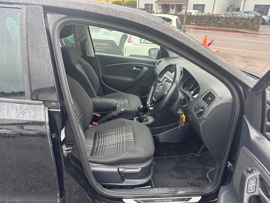 2016 Volkswagen Polo - image 9