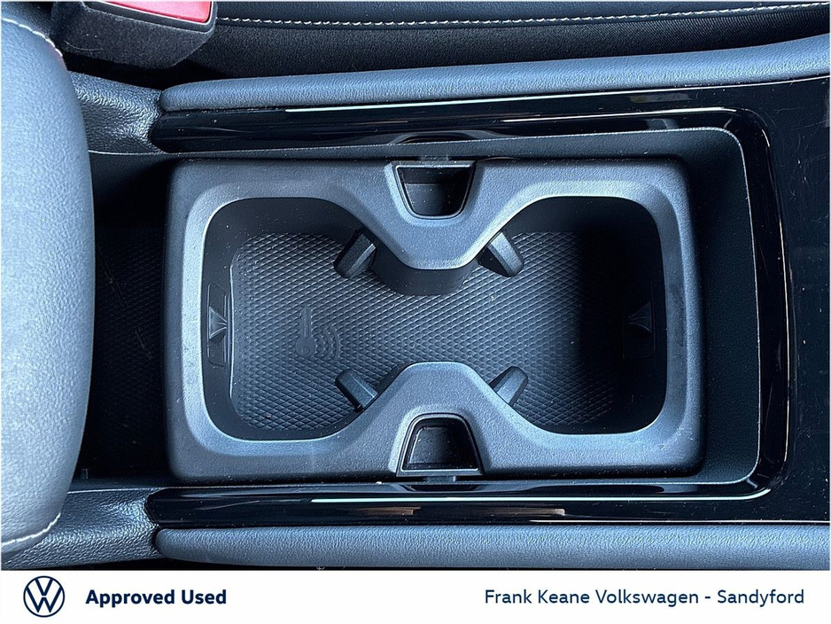 2025 Volkswagen Tiguan - image 29