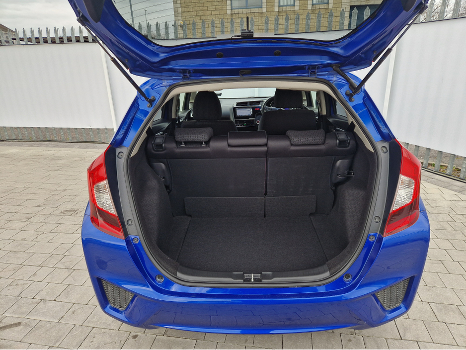 2014 Honda Fit - image 10