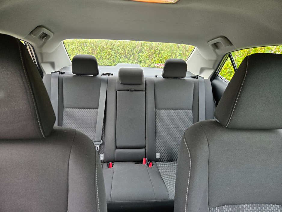 2015 Toyota Corolla - image 7