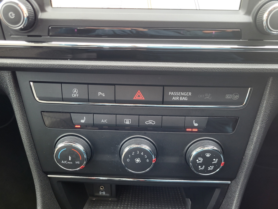 2016 SEAT Leon - image 22