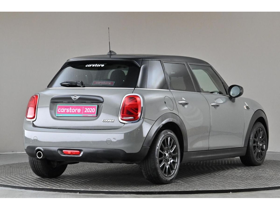 2020 MINI Hatch - image 9