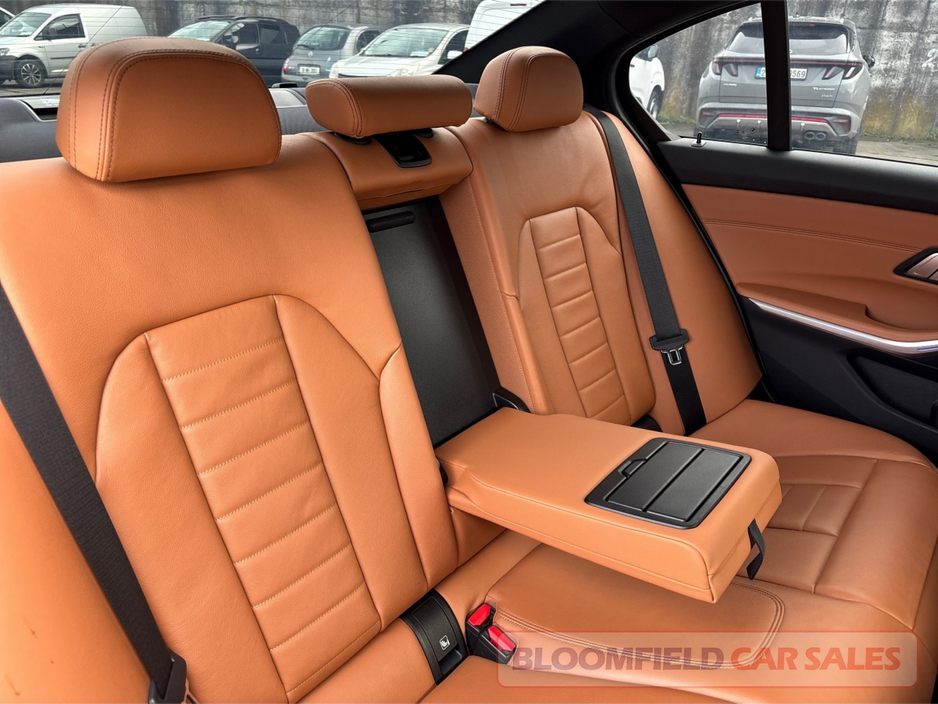 2019 BMW 3 Series - image 35