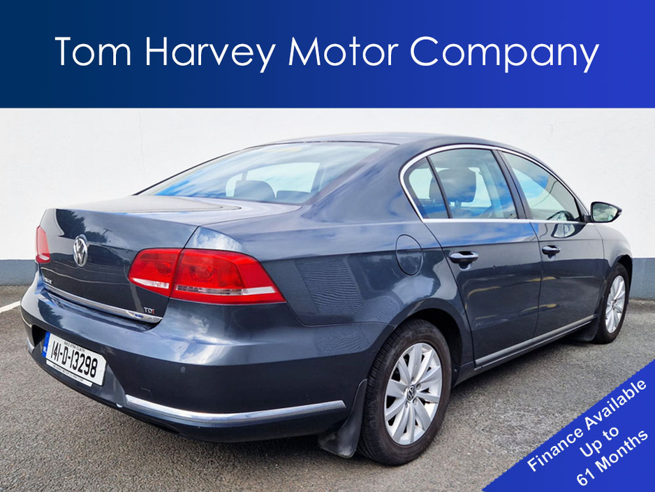 2014 Volkswagen Passat - image 3