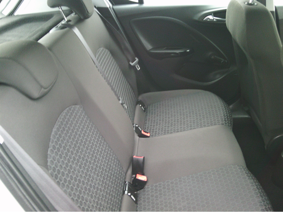 2019 Opel Corsa - image 7