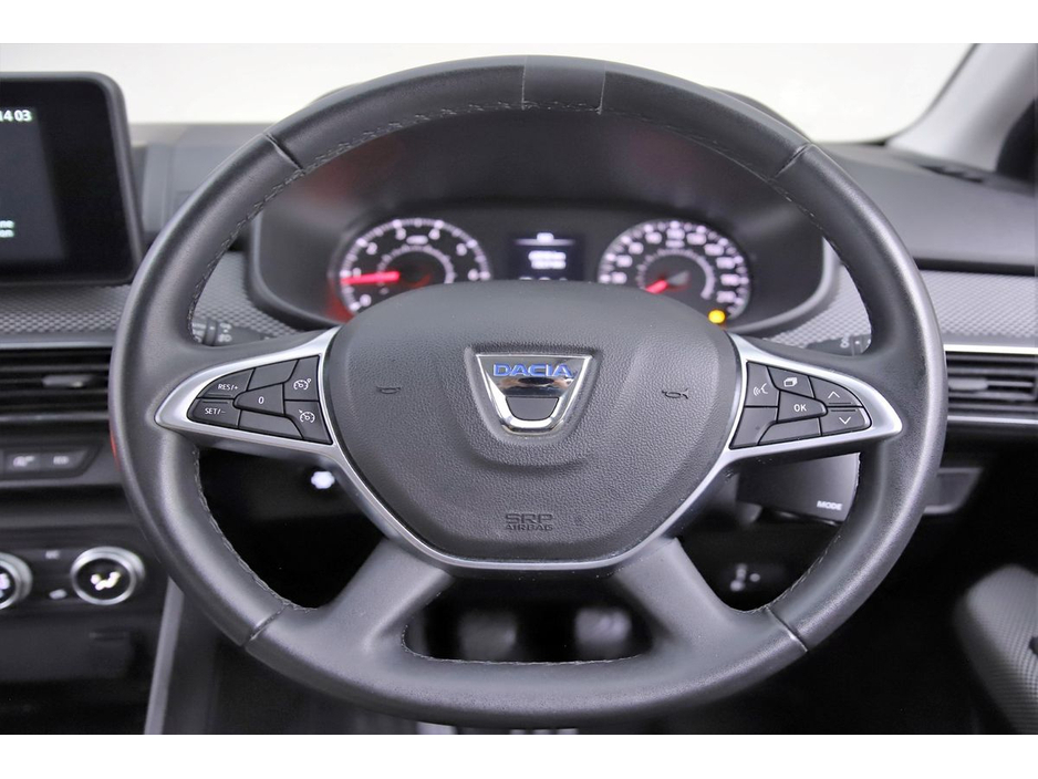 2022 Dacia Jogger - image 18