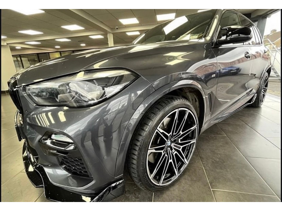 2022 BMW X5 - image 6