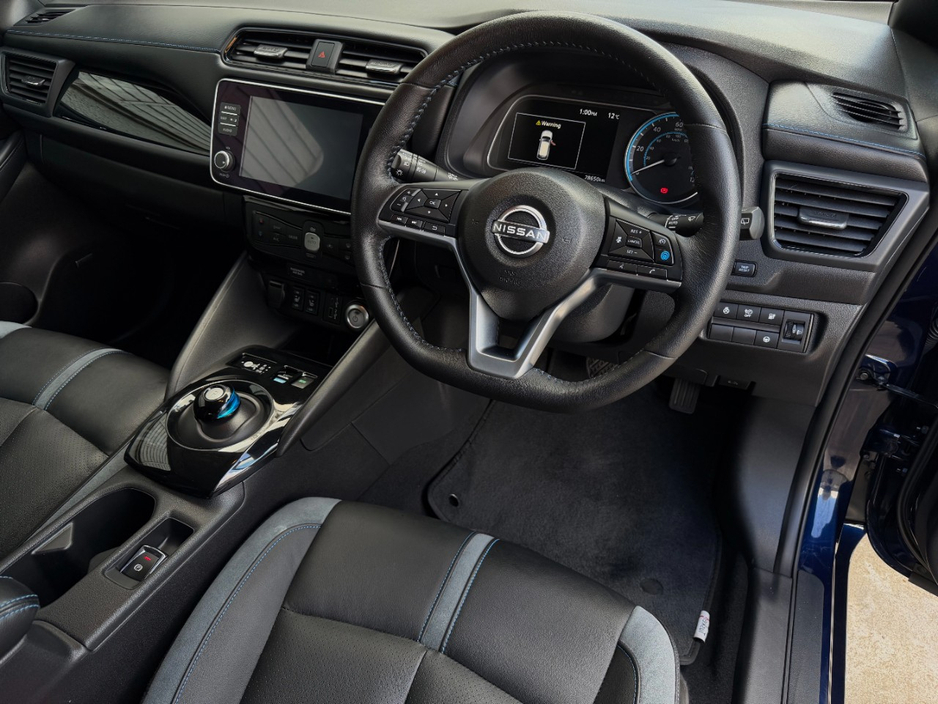 2024 Nissan Leaf - image 8