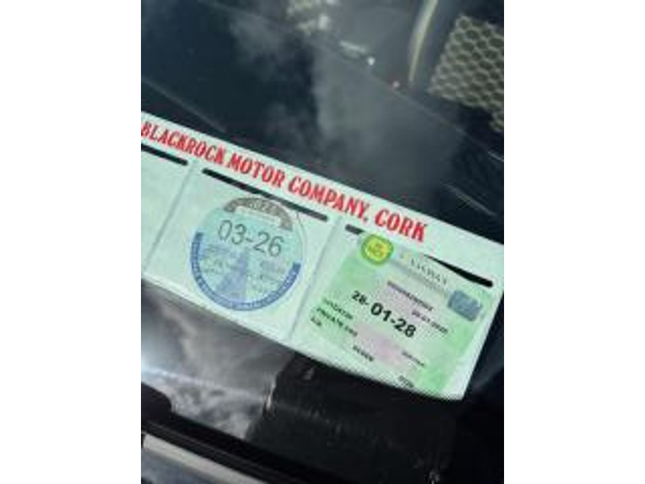 2020 Kia XCeed - image 2