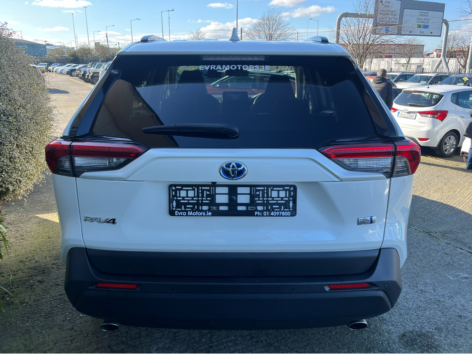 2020 Toyota Rav4 - image 7