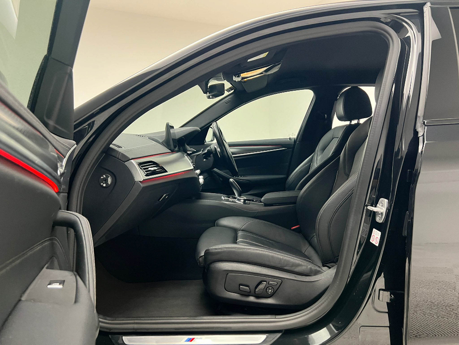 2022 BMW 5 Series 520D M SPORT €42,990