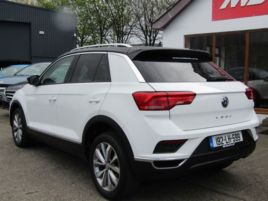 2019 Volkswagen T-Roc - image 6