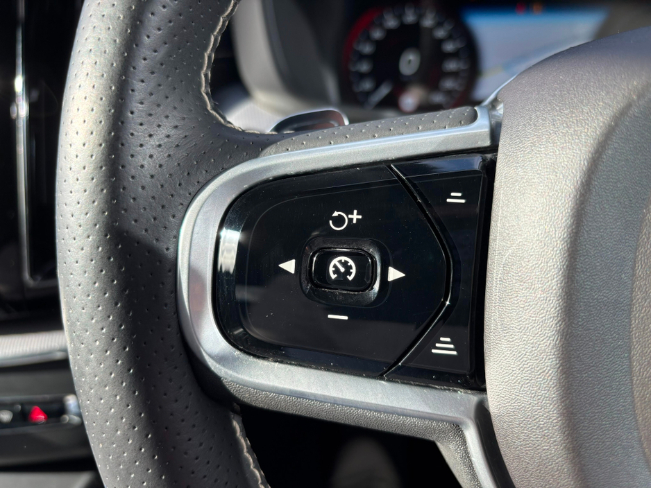 2018 Volvo XC60 T8 R-Design Pro AWD 320BHP €26,995