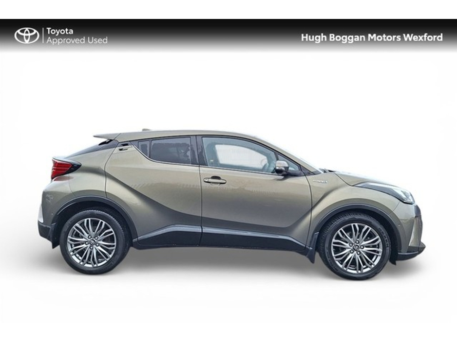 2022 Toyota C-HR - image 3