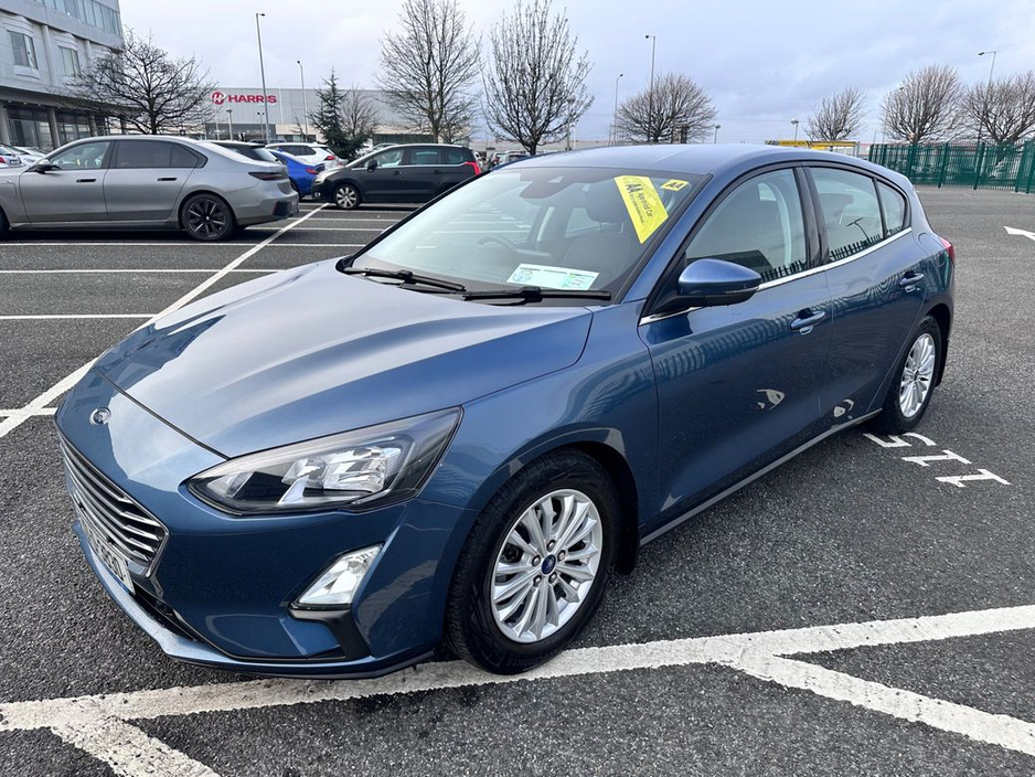 2020 Ford Focus - image 8