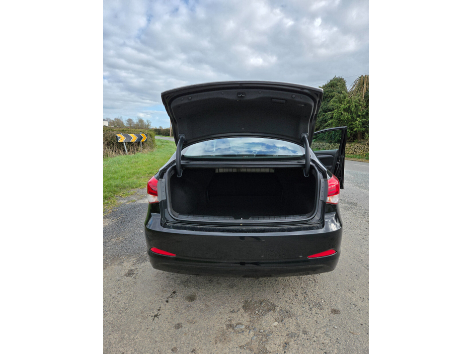 2019 Hyundai i40 - image 9