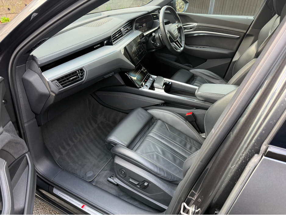 2022 Audi e-tron 55 S LINE QUATTRO COUPE//SUPERB SPEC//VERY LOW MILEAGE//IMMACULATE CONDITION//AUDI HISTORY//SIMI AND AA DEALER €34,900