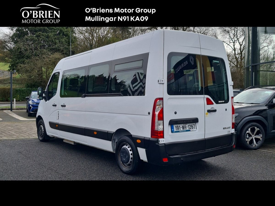 2019 Renault Master - image 3