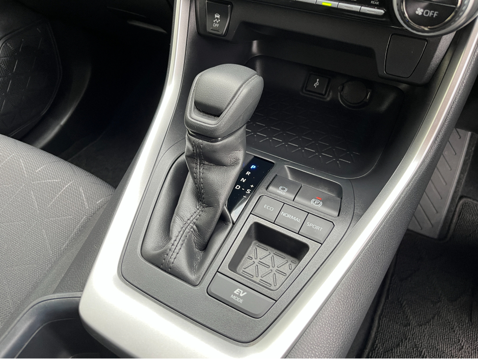 2022 Toyota Rav4 - image 17