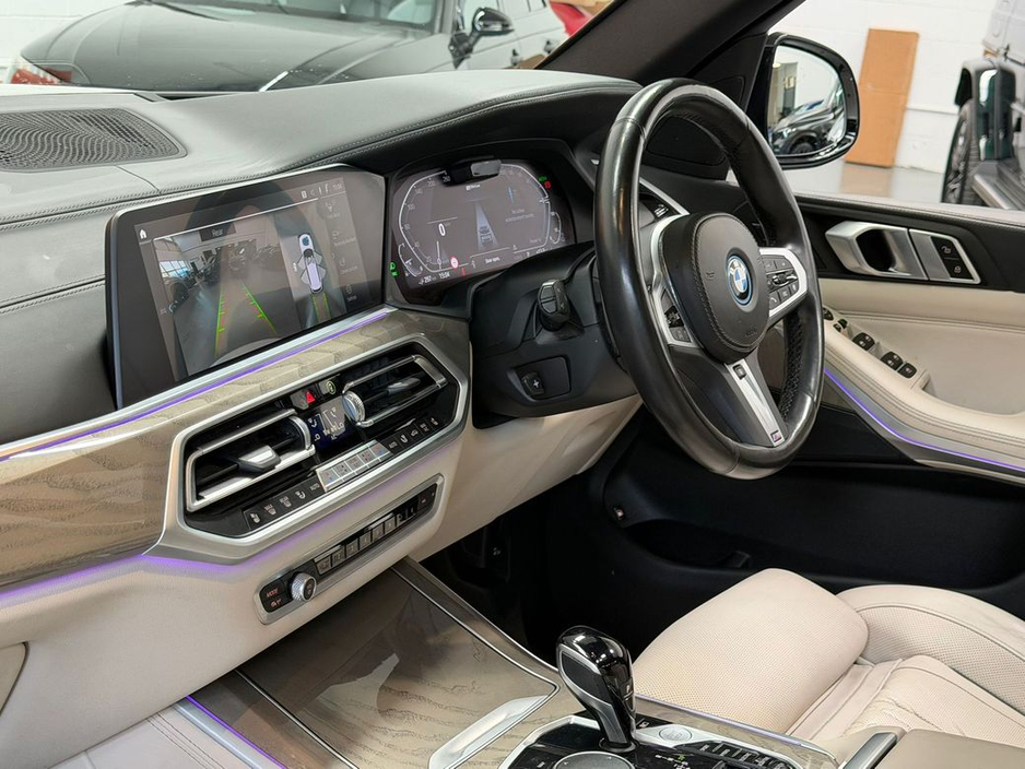 2022 BMW X5 - image 36