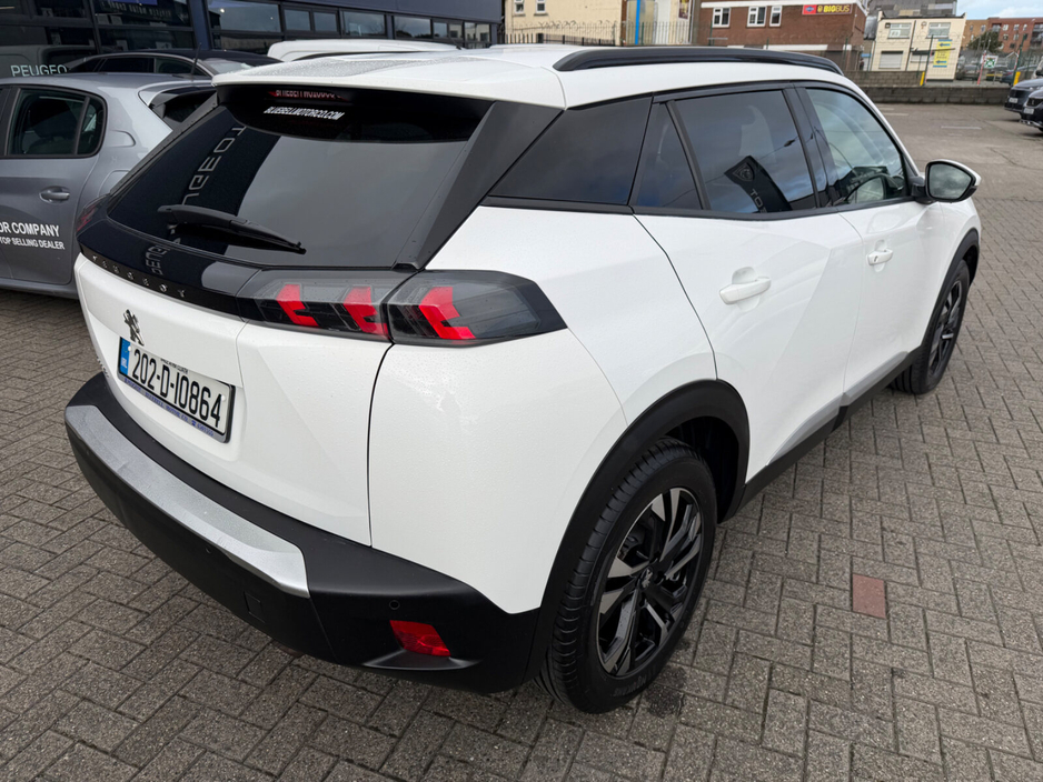 2020 Peugeot 2008 - image 5