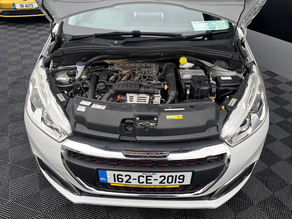 2016 Peugeot 208 - image 6