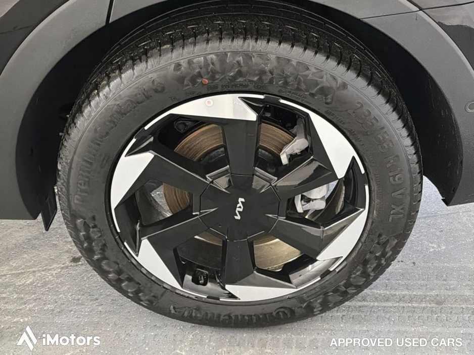 2025 Kia Sorento - image 11