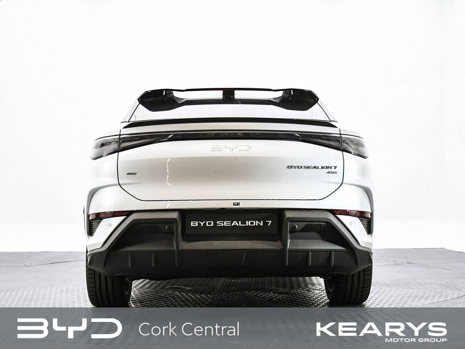 2026 BYD Sealion 7 - image 6