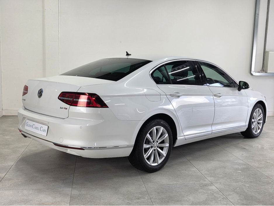 2020 Volkswagen Passat - image 6