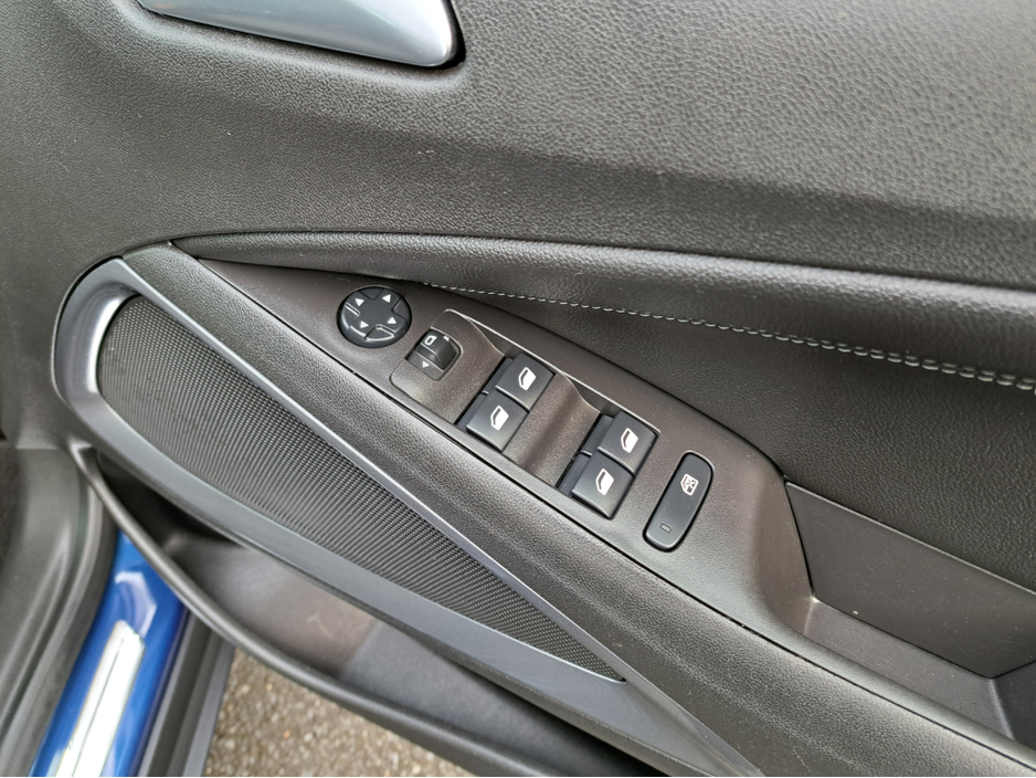 2022 Opel Crossland SRI 1.5TD 110BHP **HALF LEATHER** €18,950